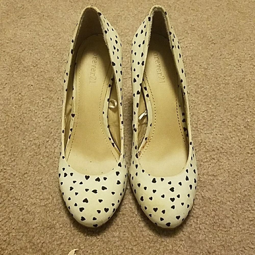 ❤️Forever 21 white heels price firm❤️